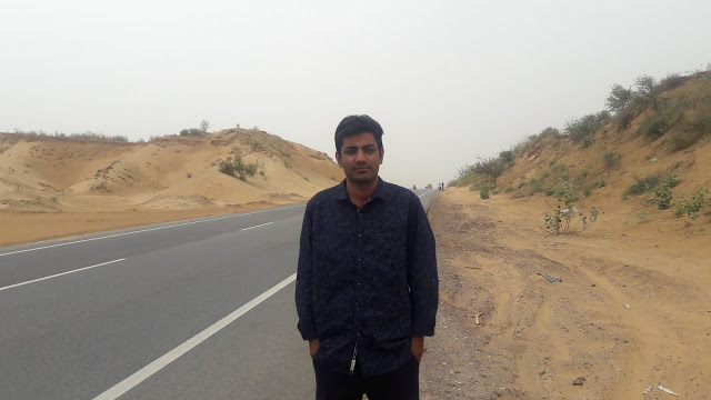 Too tired.. clicked after 10 hours visit... On The Road of the Gateway to Thar, Rajasthan